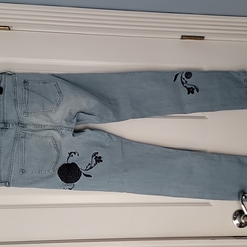 Pilcro and the Letterpress Blue Jeans Floral Embroidery  Hyphen 26 Anthropologie - Picture 5 of 7